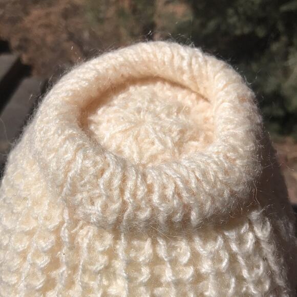 Cream Knit Hat Beanie - Picture 4 of 8